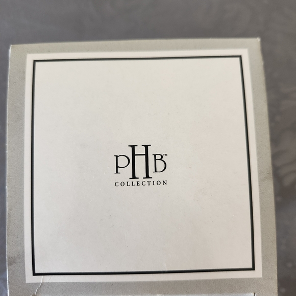 I Love Lucy Grape Stomping Hinged Box - Picture 2 of 6